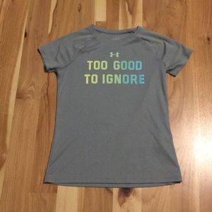Gray Under Armor t-shirt.